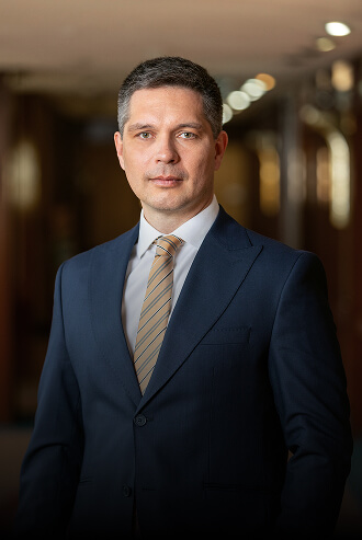 Dr. Balog Ádám