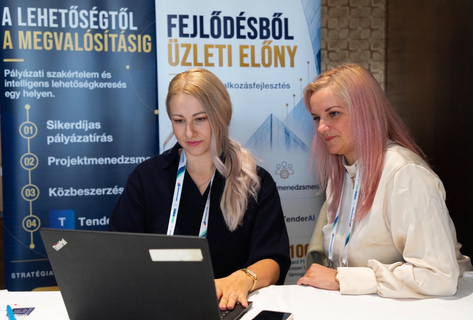 EU-Tender Gazdasági Szaktanácsadó Kft. standja az Építőipar Summiton