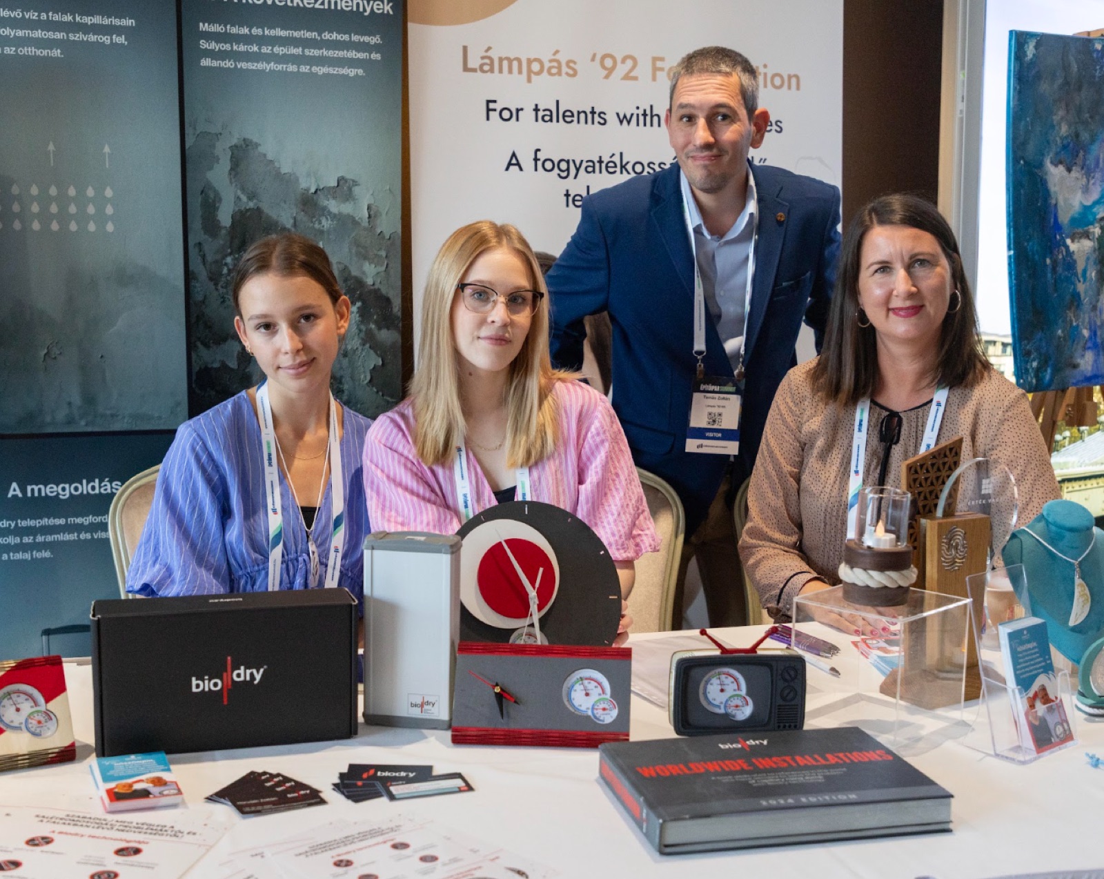Lámpás ’92 Közhasznú Alapítvány standja az Építőipar Summiton